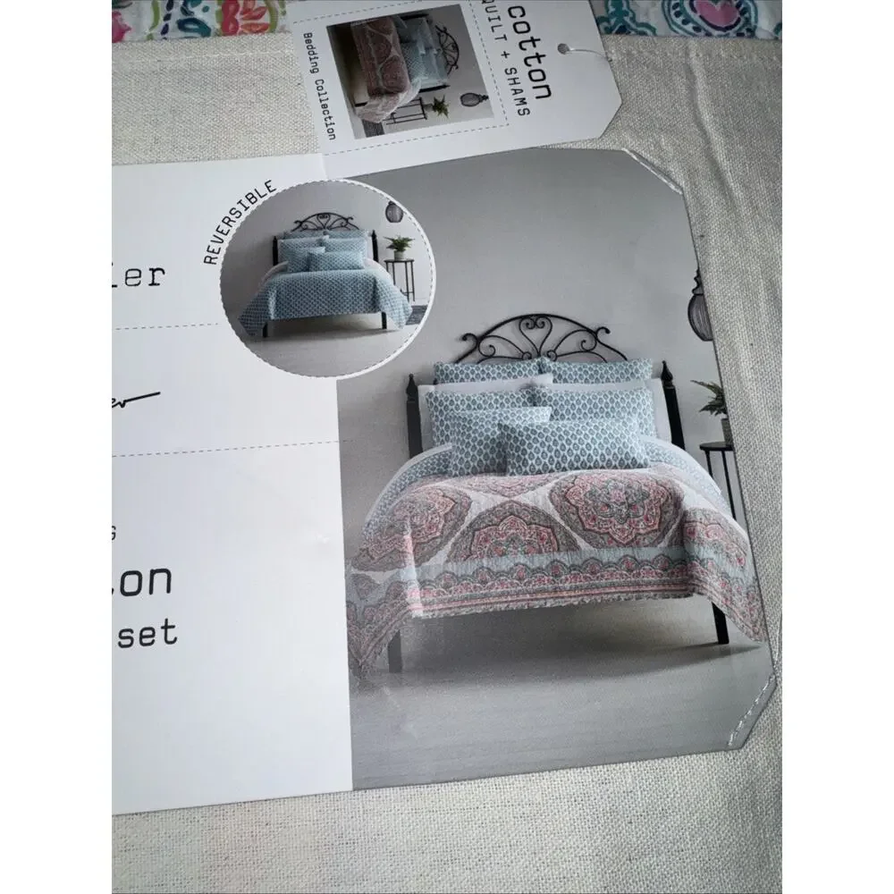 Nicole Miller Cotton Reversible King Quilt & Shams